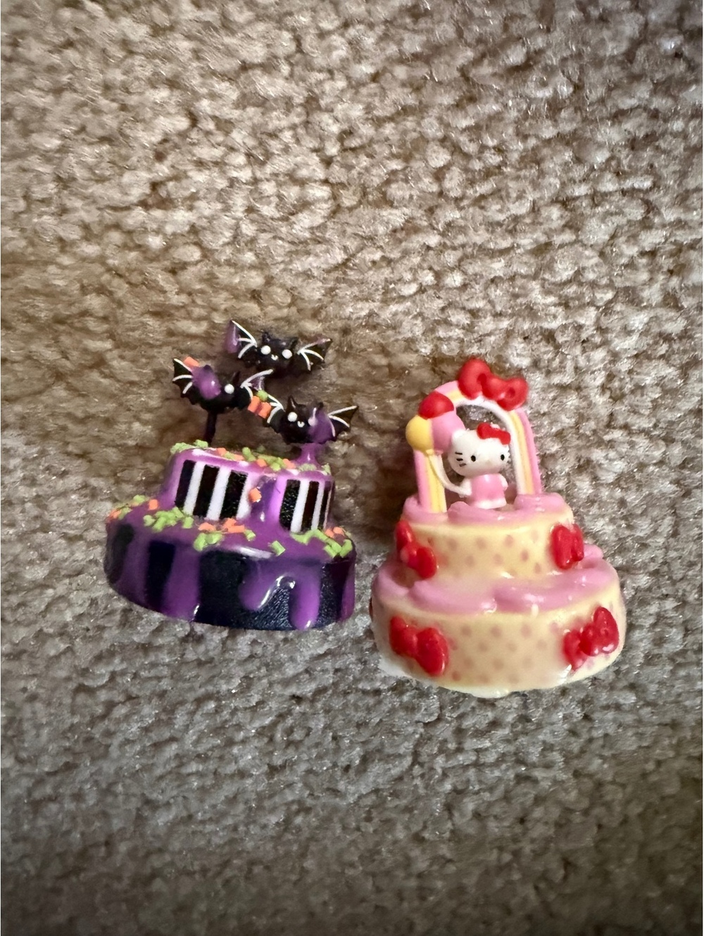 MGA's Miniverse lot of 2 mini cakes Sanrio Halloween cute